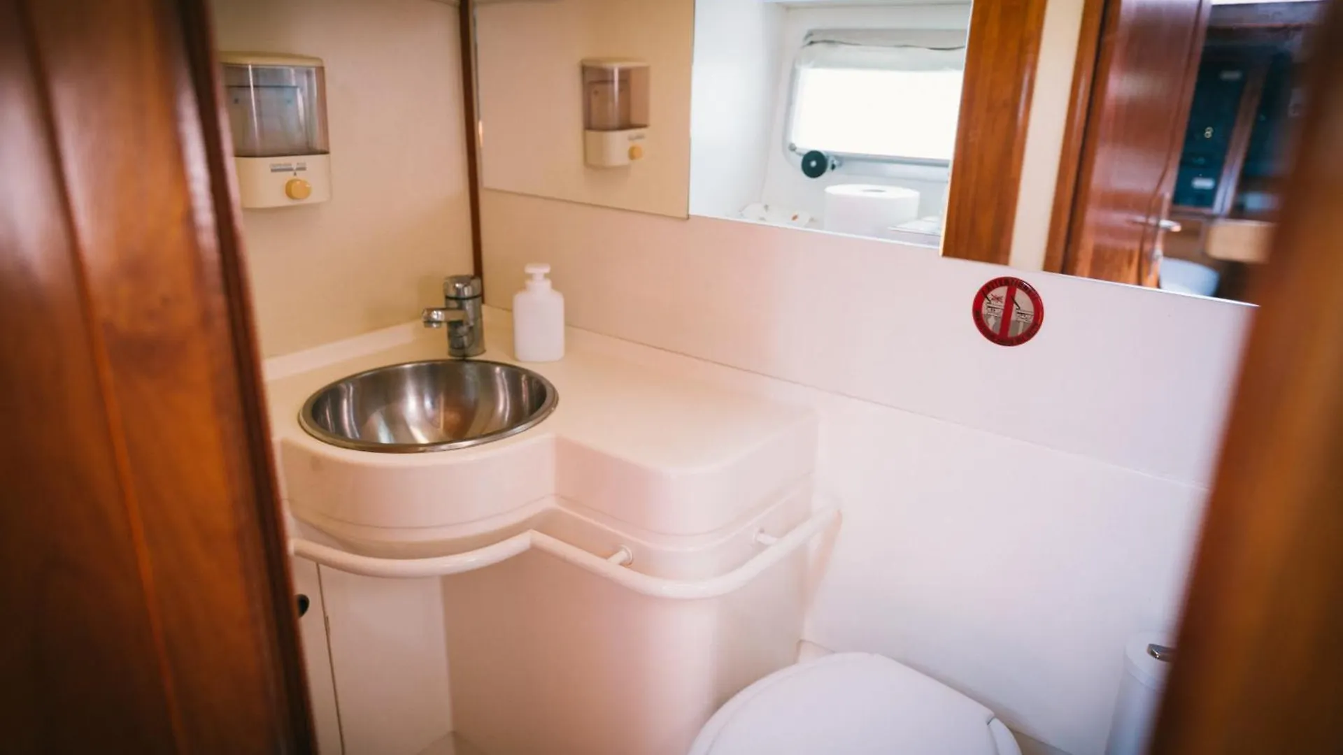 מלון קטאניה Sleep In Boat