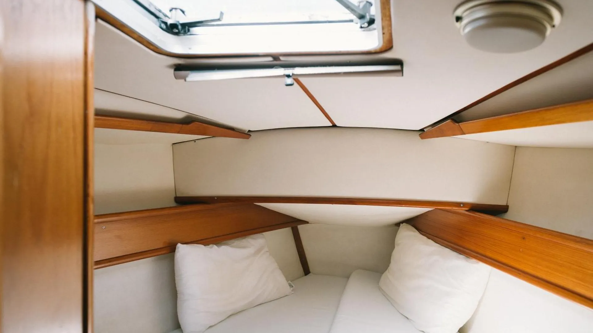 מלון קטאניה Sleep In Boat 0*,